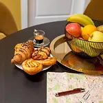 Maison Luxury Plaza بيت للعطل *